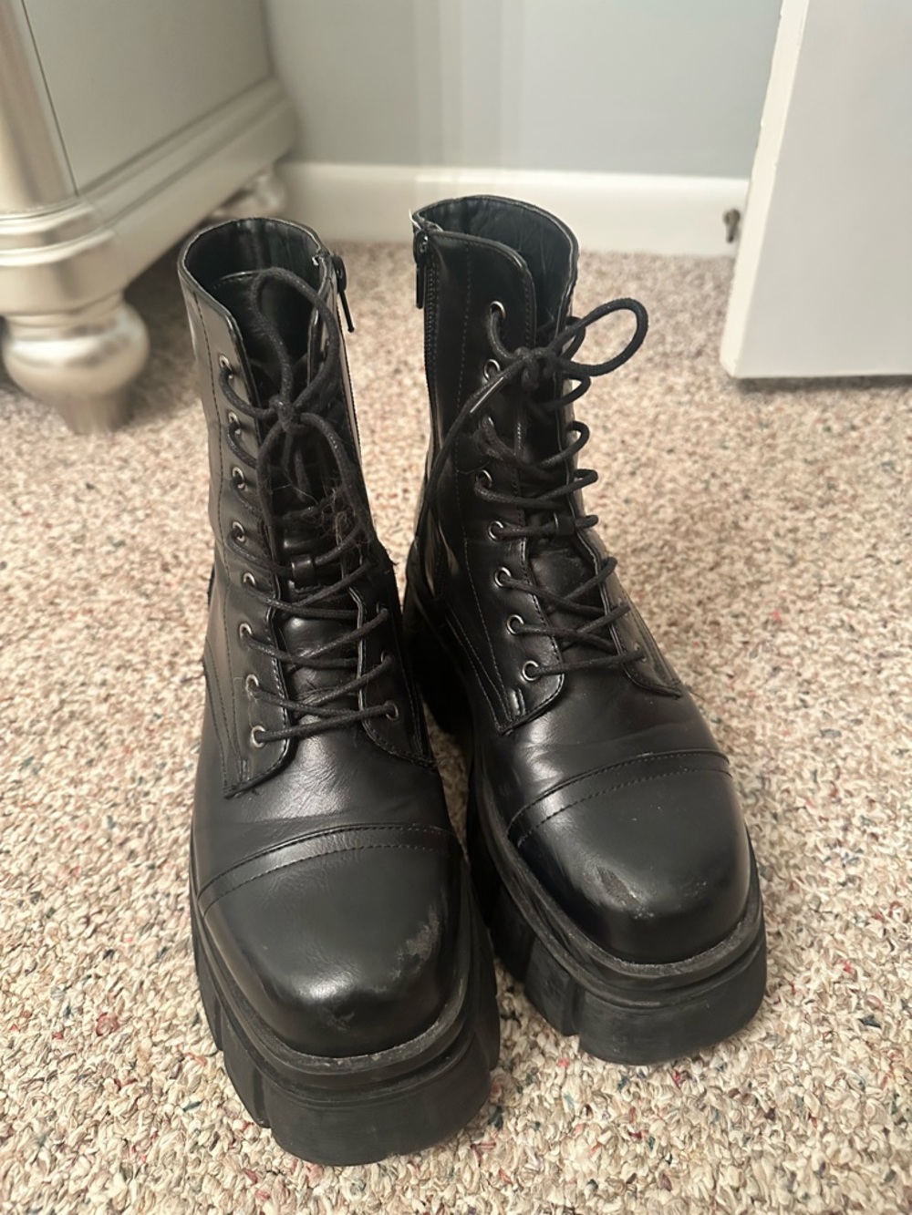 Nasty Gal chunky faux leather boots - Picture 7 of 10
